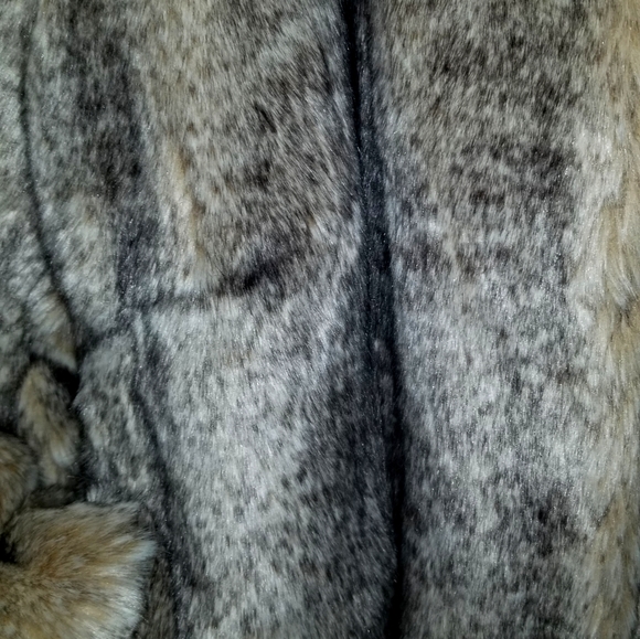 Faux Fur Coat - Picture 3 of 9